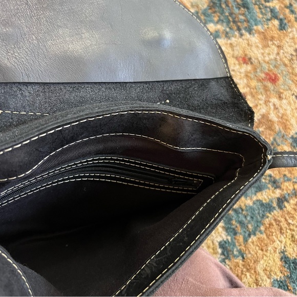 Ker Ezhi Ethiopia Leather Fox Crossbody Bag - Picture 6 of 7